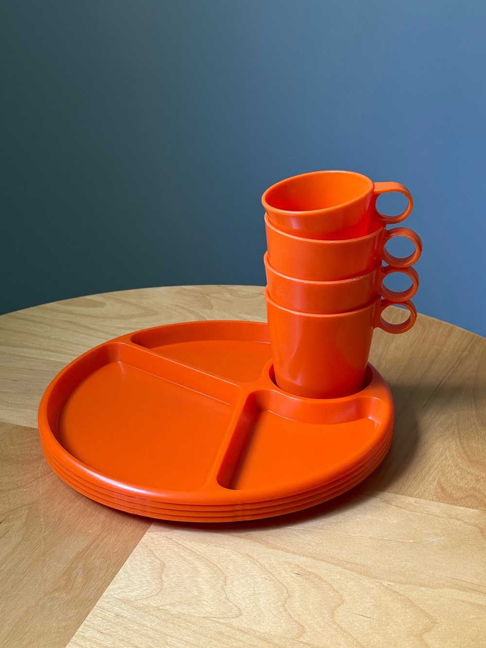 Set of 4 Divided Plates & 4 Mugs Orange Melamine Plastic Dishes by GP Canada